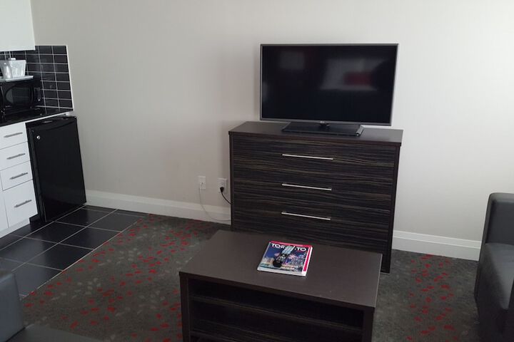 Room 16 of 60