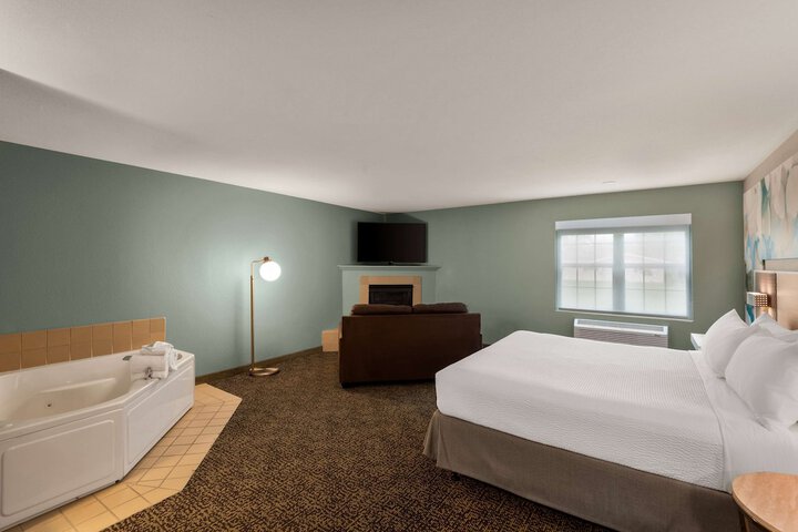 Wyndham Garden Galena Hotel & Day Spa