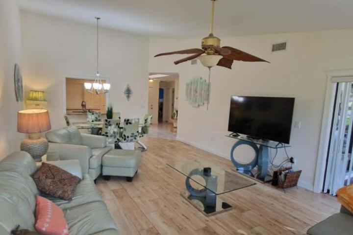 LUX VILLAs on beautiful Palmer Ranch