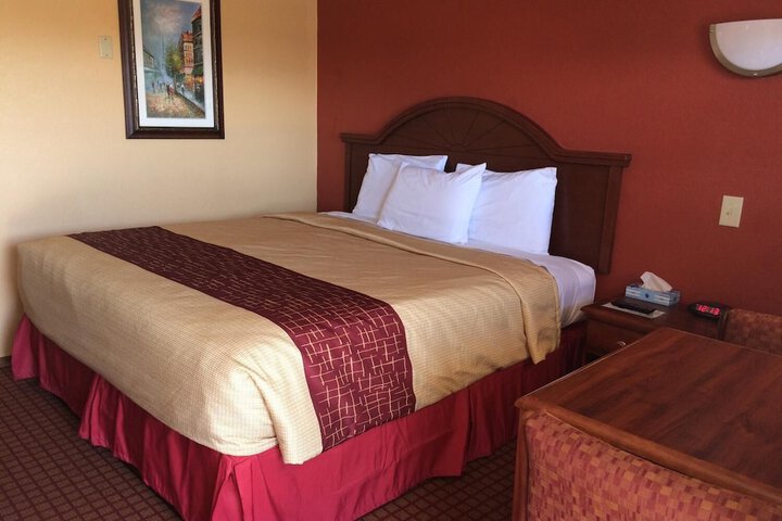 Room 5 of 23
