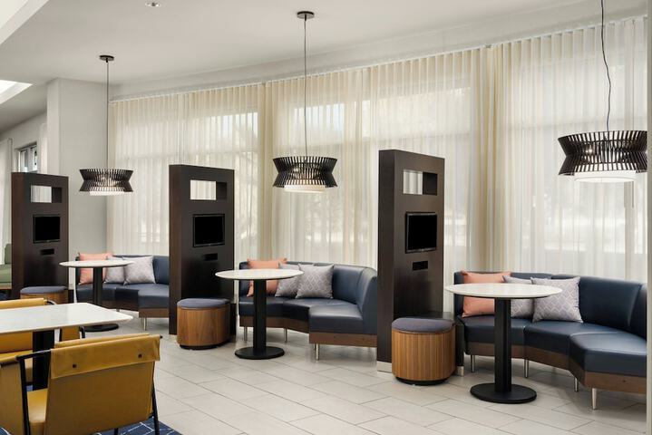 Hotel Interior 11 of 34