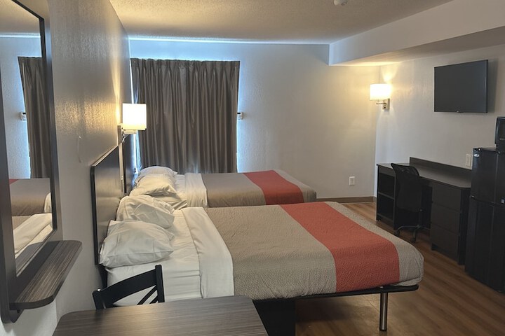 Room 48 of 67