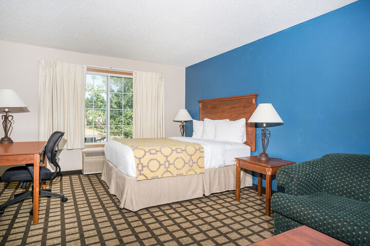Norwood Inn and Suites