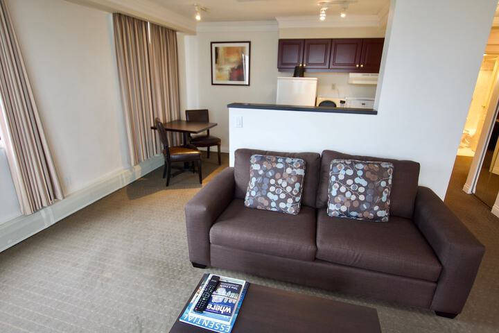Room 70 of 242
