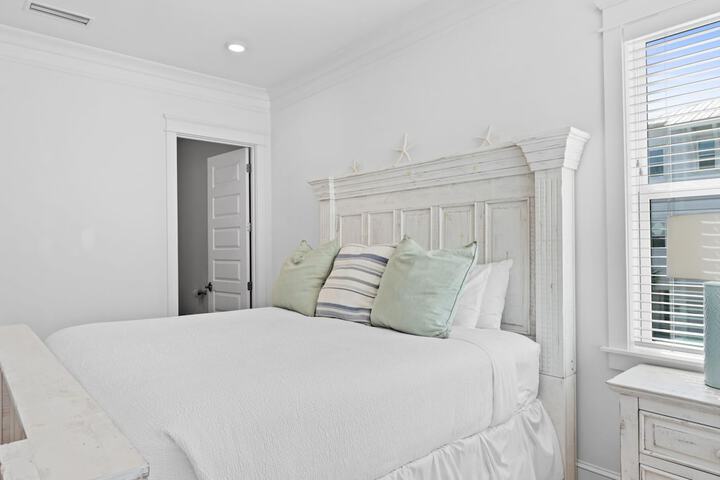 Prominence on 30A by Panhandle Getaways