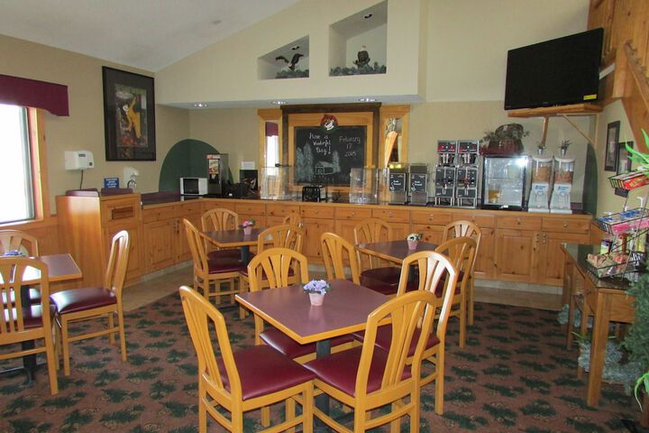 Shell Lake Lodge a Travelodge by Wyndham