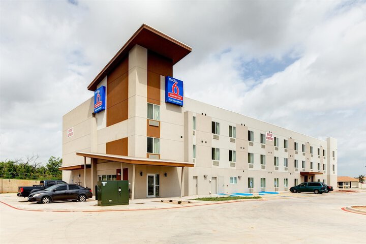 Hotel 2 of 38