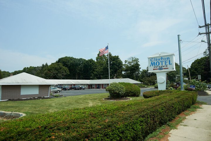 Clinton Motel