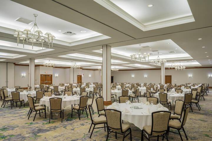 DoubleTree by Hilton Rochester