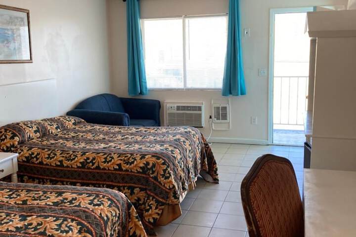 Room 21 of 53