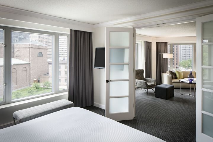 The Logan Philadelphia Curio Collection by Hilton