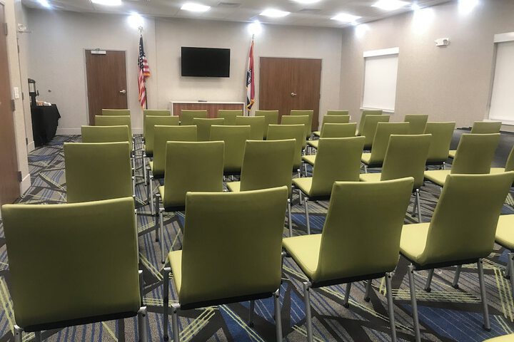 Holiday Inn Express & Suites Hannibal - Medical Center by IHG