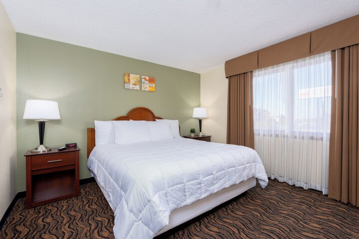 MCM Elegante Suites Abilene