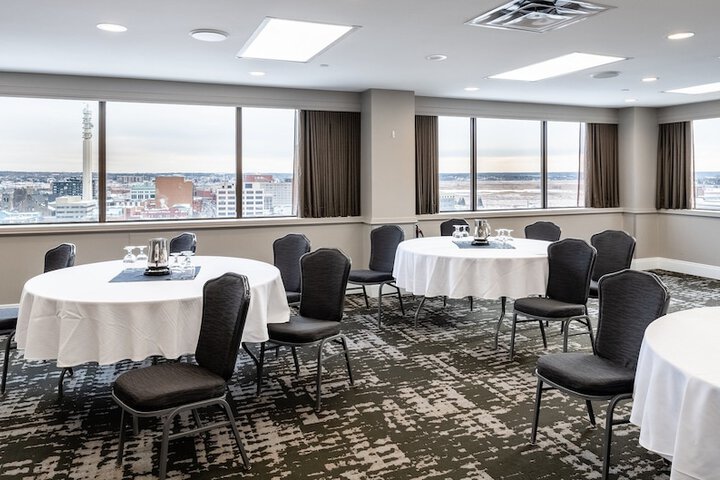 Crowne Plaza Moncton-Downtown by IHG