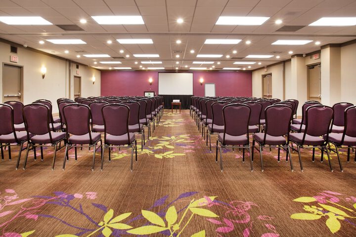 Holiday Inn Toronto - Intl Airport by IHG
