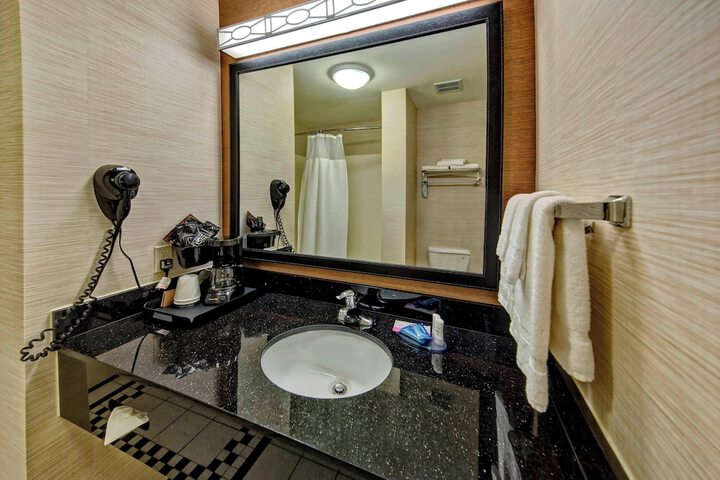 Room 16 of 26