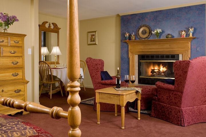 Goldmoor Inn