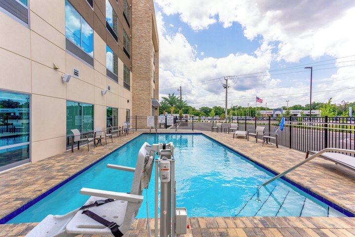Pool 11 of 50