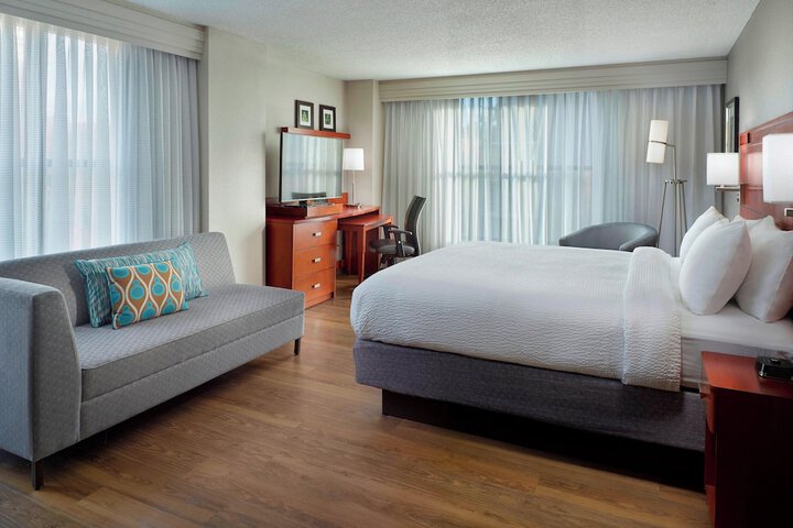 Room 26 of 45