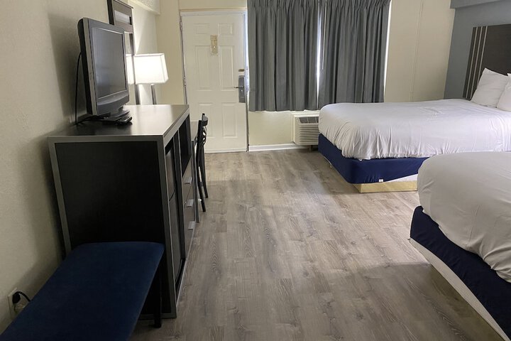 Room 54 of 77