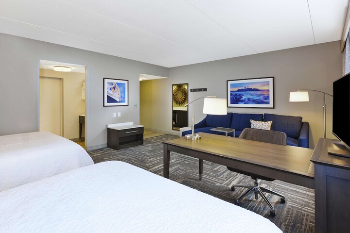 Room 45 of 76