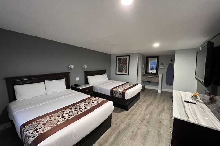 Room 4 of 22