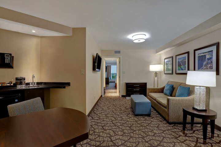Room 72 of 106