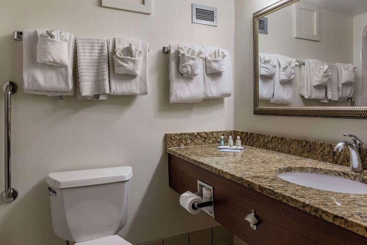 Quality Inn & Suites Zanesville City Center