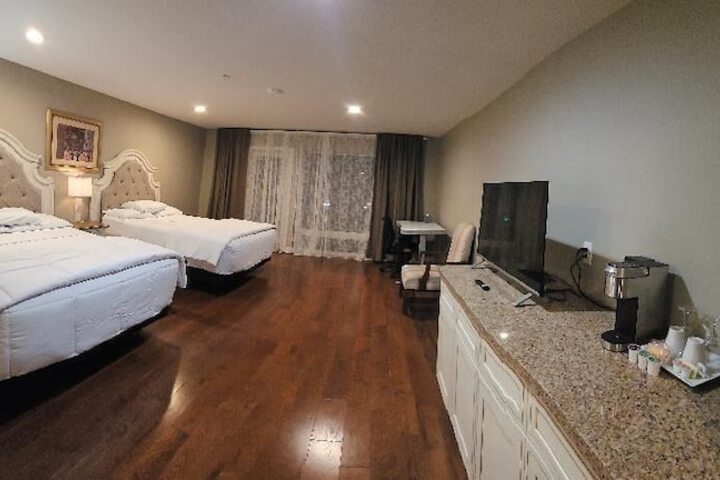 Room 19 of 25