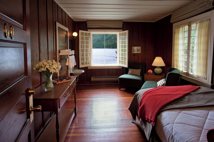 Room 25 of 44