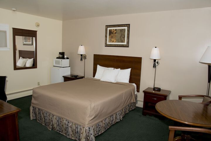 Room 8 of 37