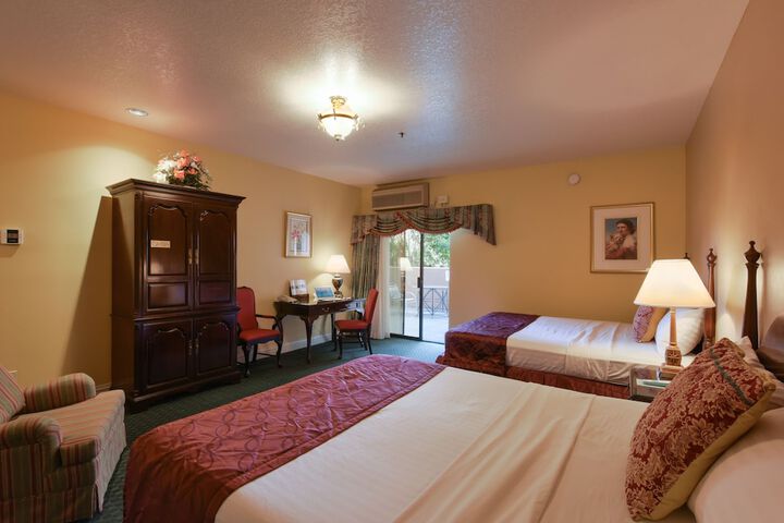 Room 9 of 31