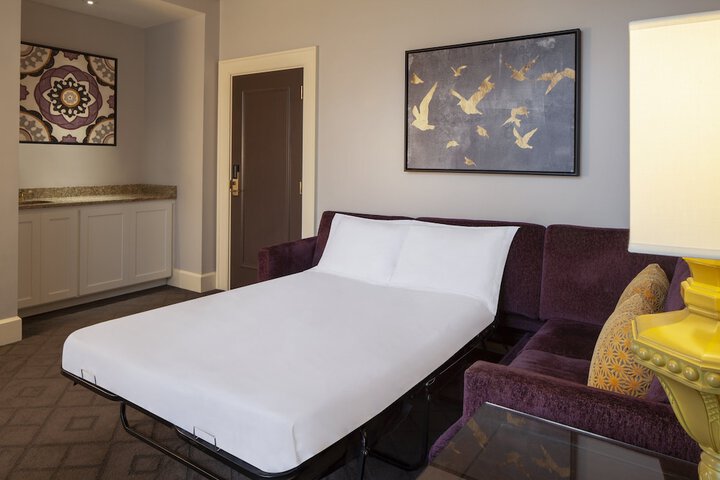 The Ashton Hotel