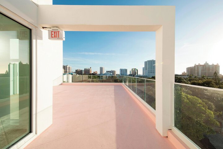 The Sarasota Modern a Tribute Portfolio Hotel