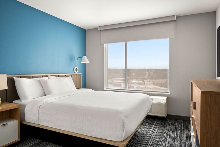 Room 10 of 30