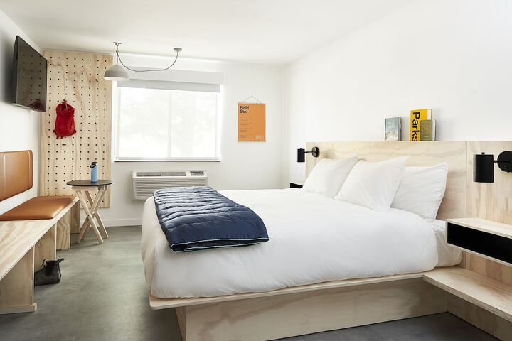 Room 15 of 30
