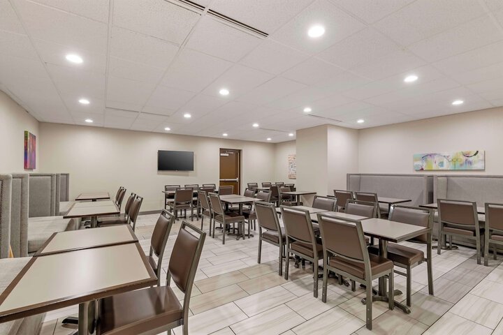 Best Western Plus Waterloo & Cedar Falls