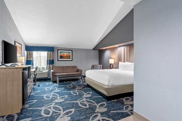 Quality Inn Shawnee North I-40