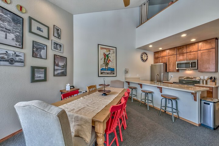 2br+ Loft Centrally Located Kirkwood Great Value 2 Bedroom Condo by RedAwning