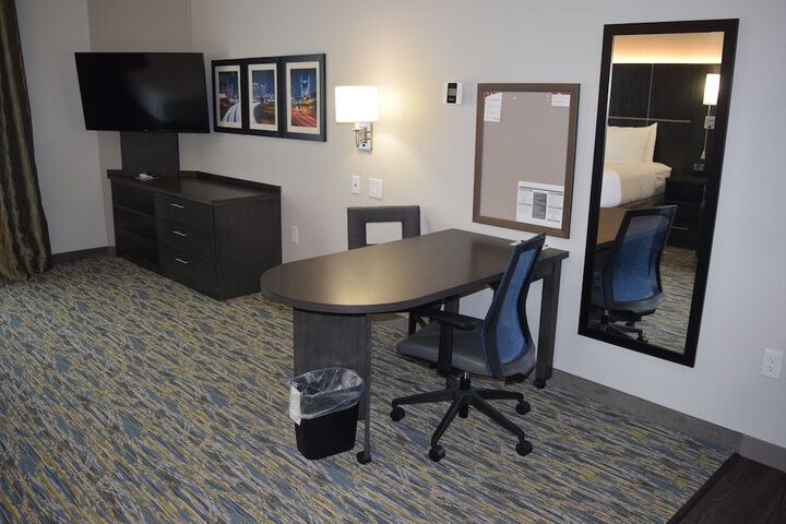 Room 18 of 44