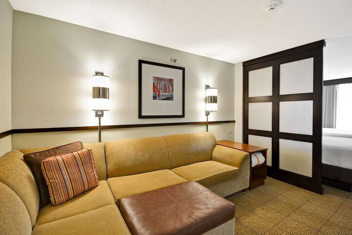 Hyatt Place Chicago / Naperville/Warrenville
