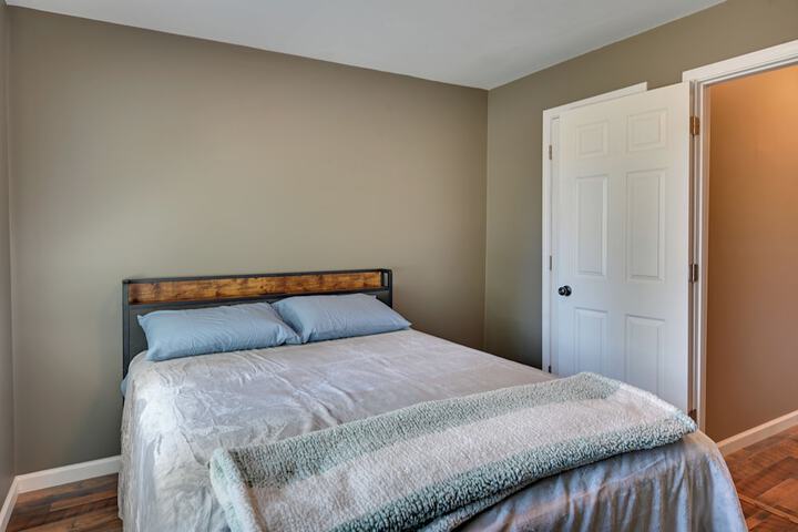 Hopkinsville Home: Walk to Downtown!