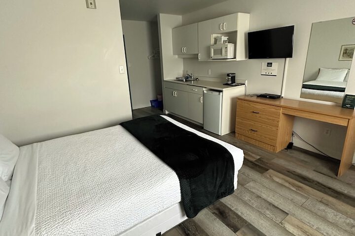 Room 21 of 77