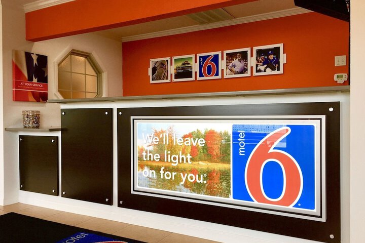 Motel 6 Hillsville VA