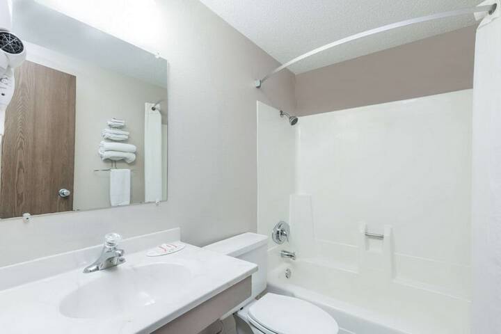 Room 15 of 31