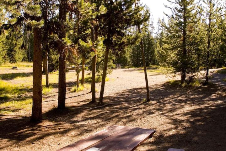 Headwaters Lodge & Cabins at Flagg Ranch