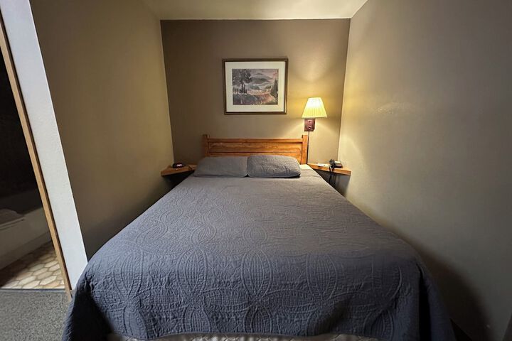 Timber Lodge Inn