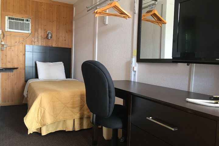 Room 22 of 57