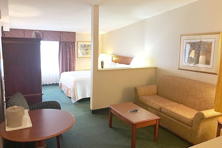 White River Inn and Suites
