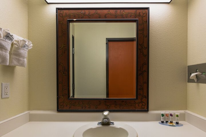 Room 44 of 110